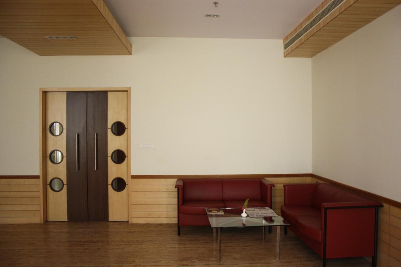 Royal Orchid Central Kireeti Hampi, Hospet מראה חיצוני תמונה