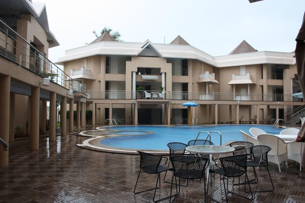 Royal Orchid Central Kireeti Hampi, Hospet מראה חיצוני תמונה