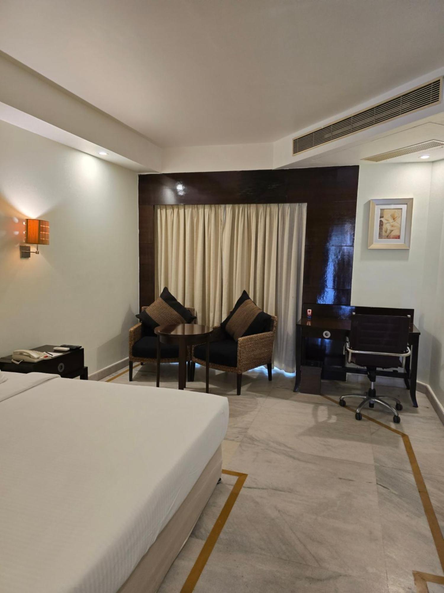 Royal Orchid Central Kireeti Hampi, Hospet מראה חיצוני תמונה
